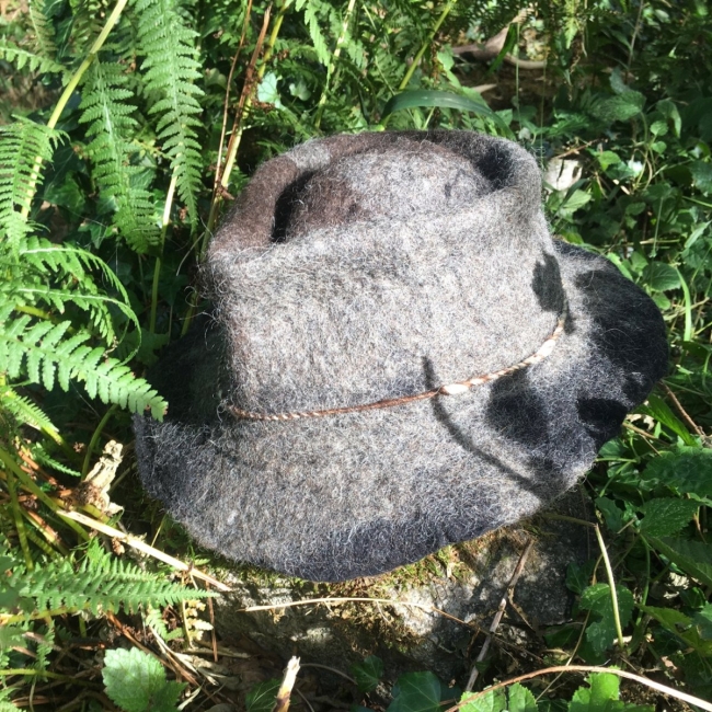 Chapeaux