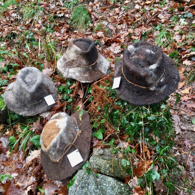 Chapeaux